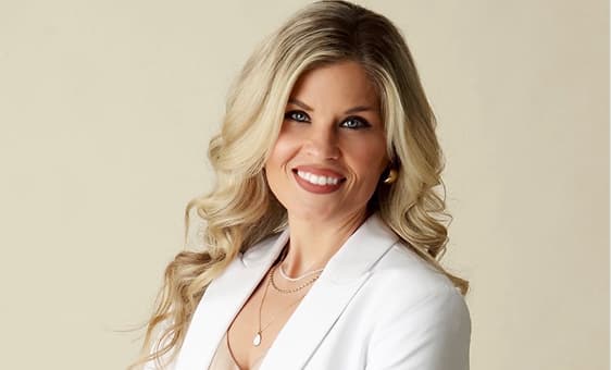 Dorothy Bodnar, FNP-BC, Aesthetic and Wellness Nurse Practitioner at Renu Medispa